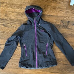 Patagonia Women's Black/Graphite and Purple Winter Jacket